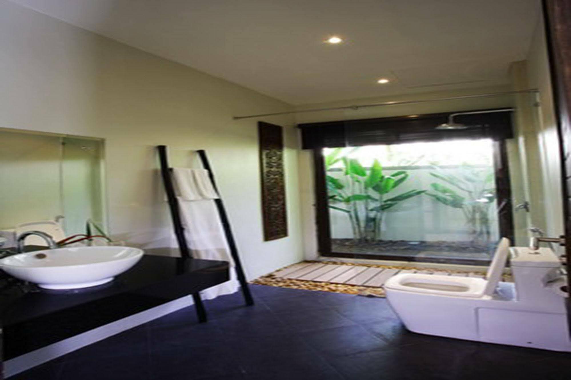 Villa Lombok by Holiplanet Rawai Exteriör bild