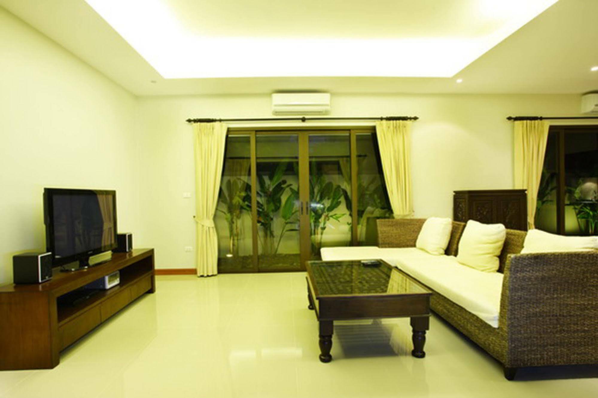 Villa Lombok by Holiplanet Rawai Exteriör bild